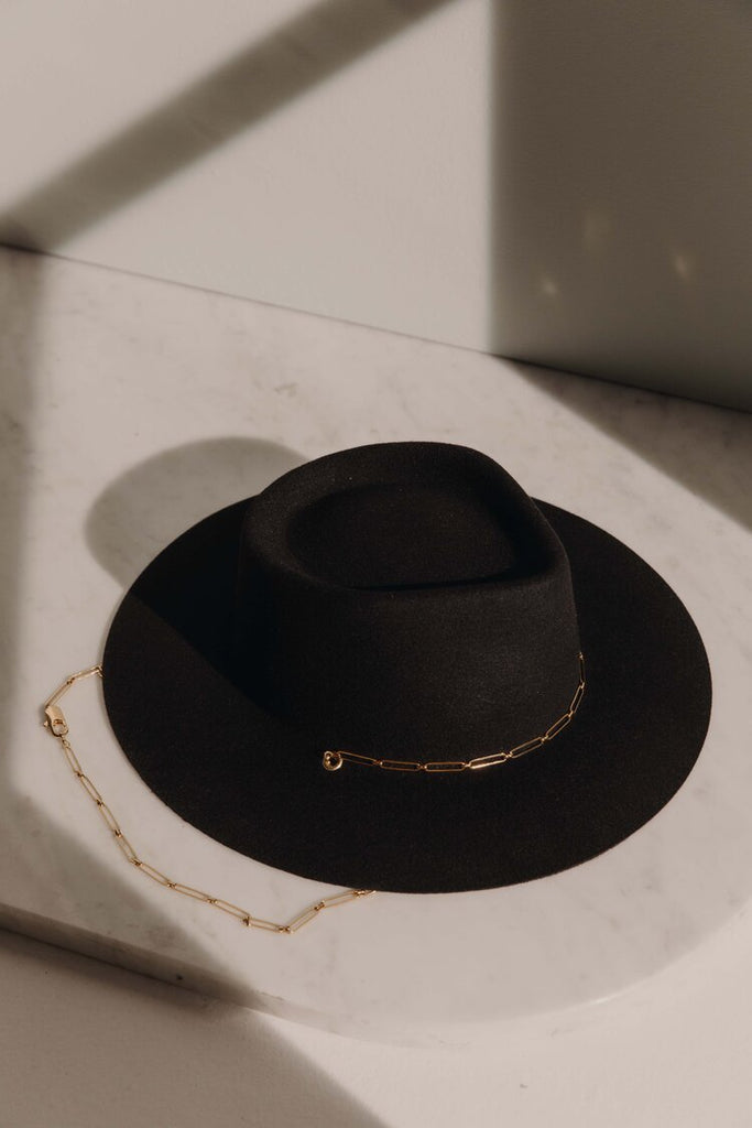 Ulysse Black Wool Felt Hat with Chain